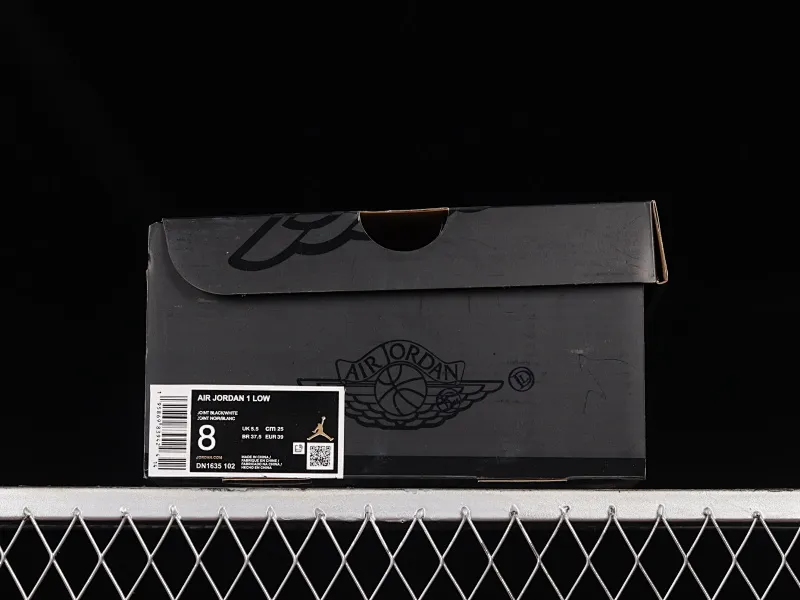 All categories Air Jordan Jordan series basketball shoes Air Jordan 1 Low Z version Air Jordan 1 Low AJ1 Joe 1 pearlescent white retro culture and leisure sports sneakers DN1635-102